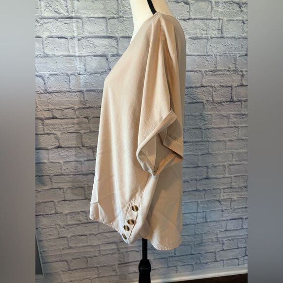 SHEIN Curve 3XL Light Beige Blouse - Picture 3 of 5